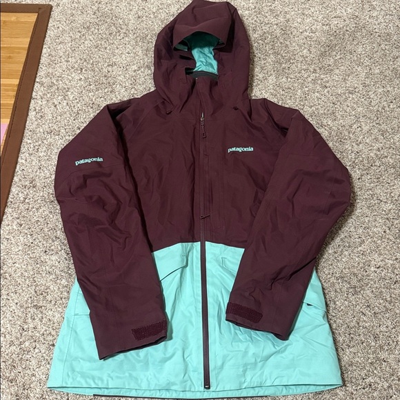 Patagonia® Women’s Insulated Snowbelle Jacket - Picture 2 of 6